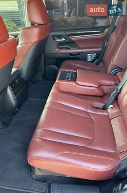 Внедорожник / Кроссовер Lexus LX 2016 в 