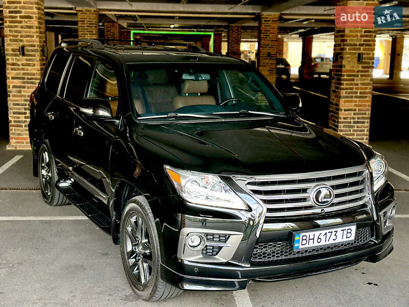 Внедорожник / Кроссовер Lexus LX 2014 в 