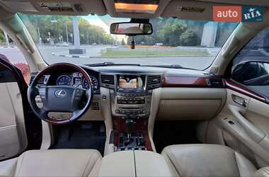 Внедорожник / Кроссовер Lexus LX 2008 в 