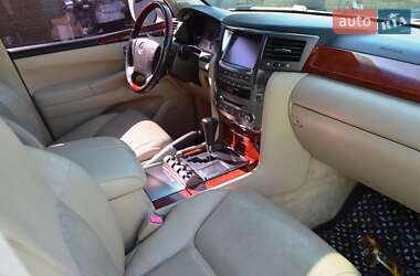 Позашляховик / Кросовер Lexus LX 2008 в 
