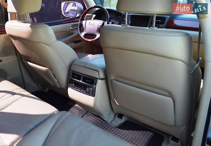 Позашляховик / Кросовер Lexus LX 2008 в Одесі фото 45 Позашляховик / Кросовер Lexus LX 2008 в Одесі
