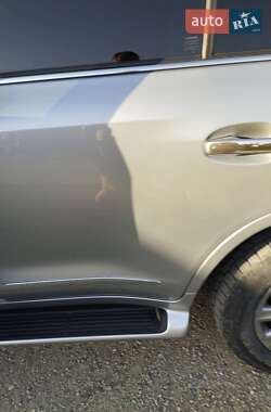 Позашляховик / Кросовер Lexus LX 2010 в 