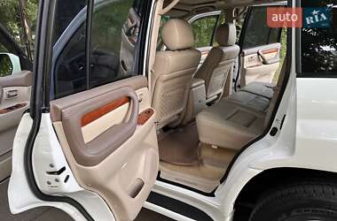 Внедорожник / Кроссовер Lexus LX 2006 в 