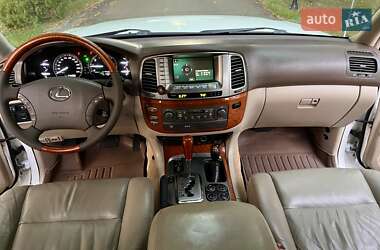 Внедорожник / Кроссовер Lexus LX 2006 в 