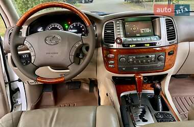 Внедорожник / Кроссовер Lexus LX 2006 в 
