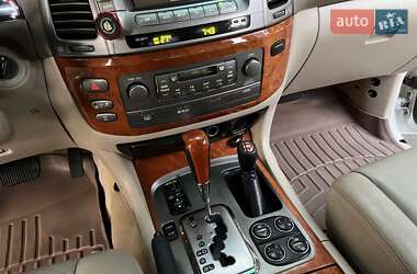 Внедорожник / Кроссовер Lexus LX 2006 в 