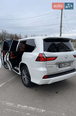 Позашляховик / Кросовер Lexus LX 2016 в 