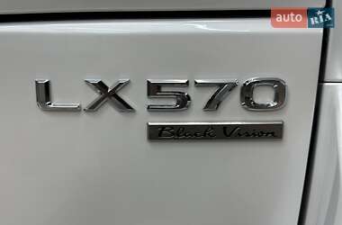 Внедорожник / Кроссовер Lexus LX 2021 в 