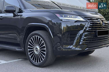 Позашляховик / Кросовер Lexus LX 2022 в 
