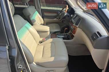 Внедорожник / Кроссовер Lexus LX 2006 в 