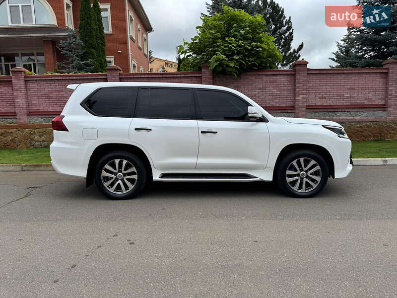 Позашляховик / Кросовер Lexus LX 2015 в Києві