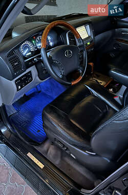 Позашляховик / Кросовер Lexus LX 2005 в 