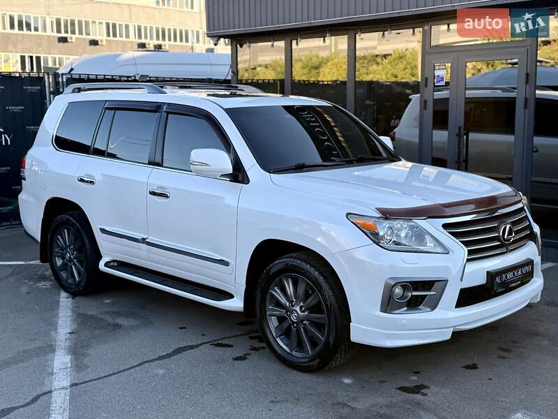Внедорожник / Кроссовер Lexus LX 2012 в Киеве