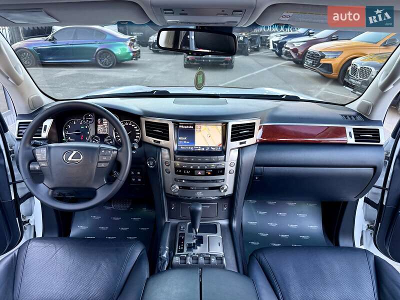 Внедорожник / Кроссовер Lexus LX 2012 в Киеве