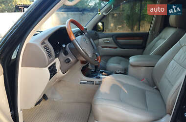 Позашляховик / Кросовер Lexus LX 2004 в 