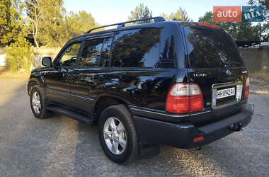 Позашляховик / Кросовер Lexus LX 2004 в 
