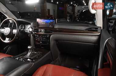 Внедорожник / Кроссовер Lexus LX 2016 в 