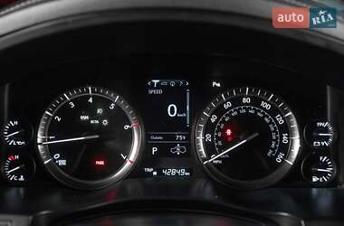 Внедорожник / Кроссовер Lexus LX 2016 в 