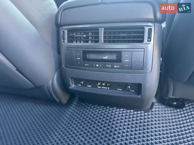 Внедорожник / Кроссовер Lexus LX 2010 в Киеве фото 38 Внедорожник / Кроссовер Lexus LX 2010 в Киеве