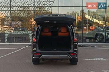 Позашляховик / Кросовер Lexus LX 2023 в 