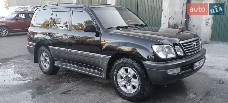 Lexus LX 2006