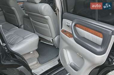Внедорожник / Кроссовер Lexus LX 2006 в 