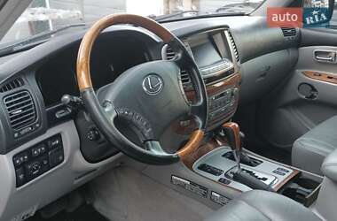 Внедорожник / Кроссовер Lexus LX 2006 в 