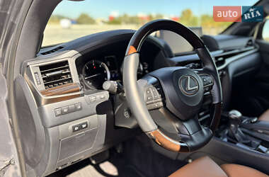 Внедорожник / Кроссовер Lexus LX 2017 в 