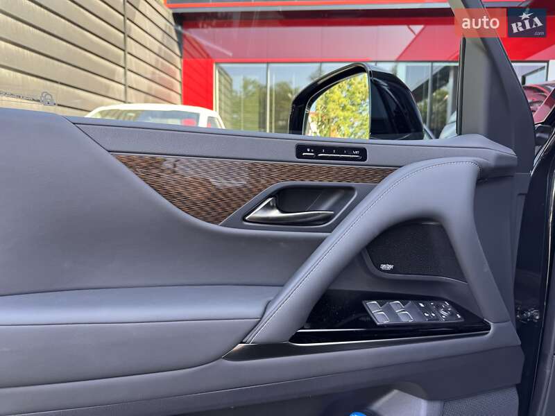 Позашляховик / Кросовер Lexus LX 2021 в Одесі