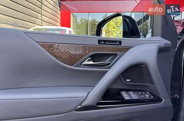Внедорожник / Кроссовер Lexus LX 2021 в 