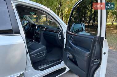 Позашляховик / Кросовер Lexus LX 2010 в 