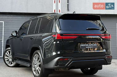 Позашляховик / Кросовер Lexus LX 2022 в 