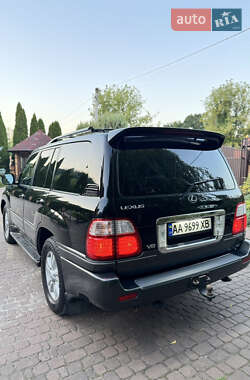 Внедорожник / Кроссовер Lexus LX 2004 в 