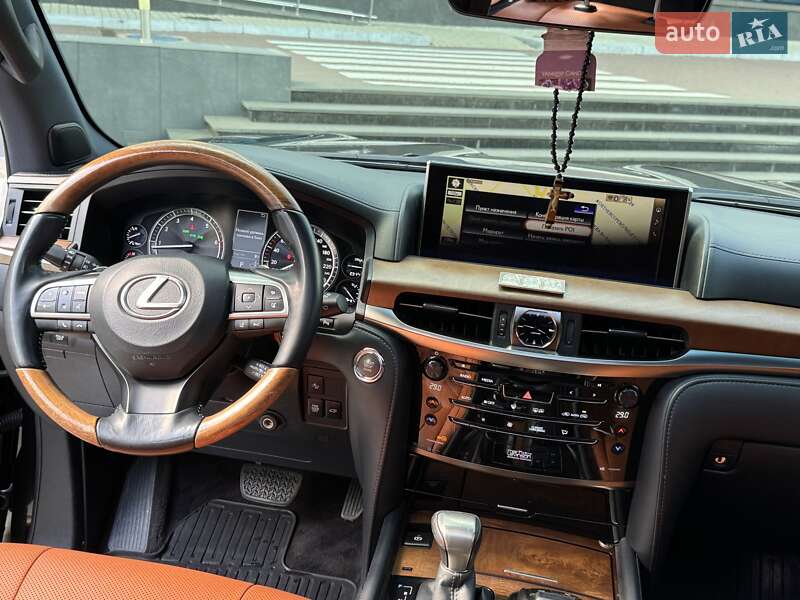 Внедорожник / Кроссовер Lexus LX 2016 в Одессе