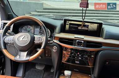 Внедорожник / Кроссовер Lexus LX 2016 в 