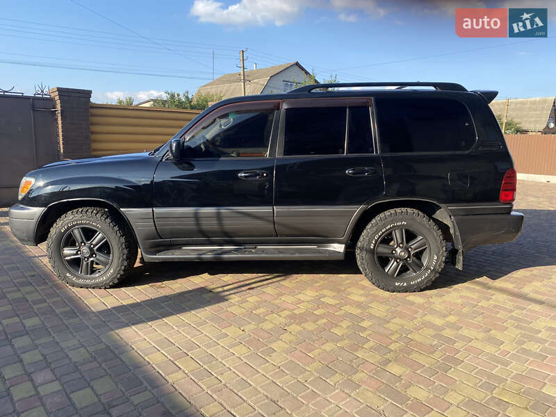 Позашляховик / Кросовер Lexus LX 2006 в Борзні