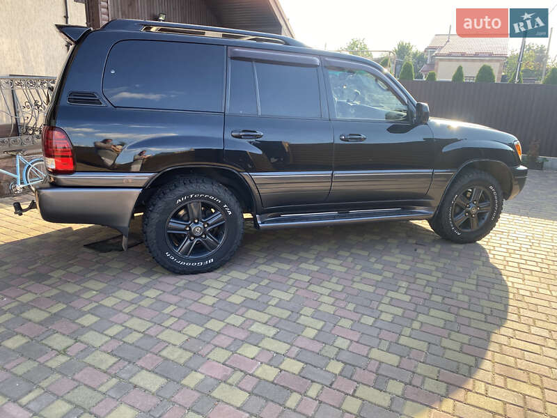 Позашляховик / Кросовер Lexus LX 2006 в Борзні