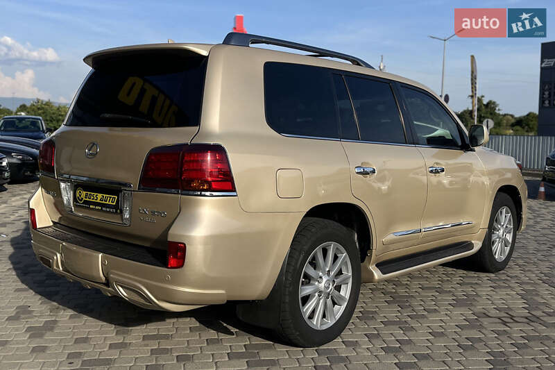 Позашляховик / Кросовер Lexus LX 2008 в Мукачевому