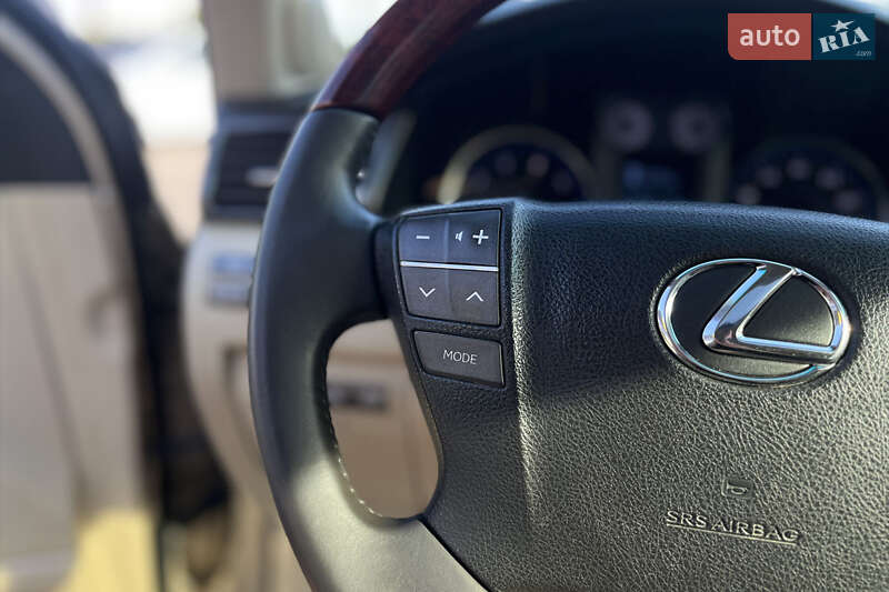 Позашляховик / Кросовер Lexus LX 2008 в Мукачевому