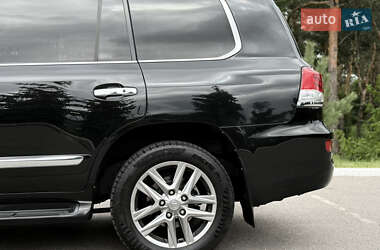 Позашляховик / Кросовер Lexus LX 2012 в 