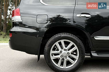 Позашляховик / Кросовер Lexus LX 2012 в 