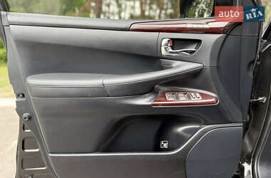 Позашляховик / Кросовер Lexus LX 2012 в 