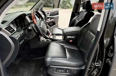 Позашляховик / Кросовер Lexus LX 2012 в 
