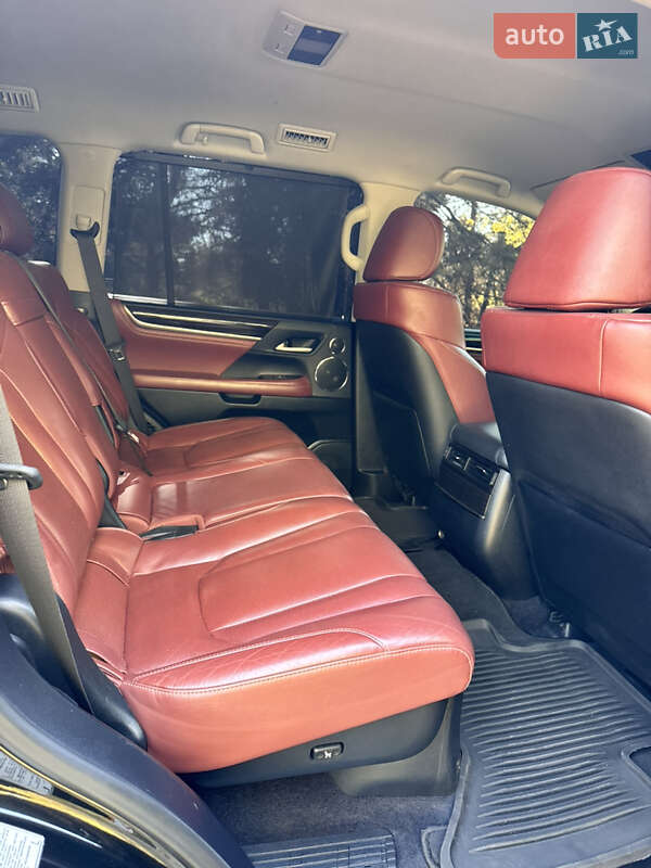 Внедорожник / Кроссовер Lexus LX 2016 в Днепре
