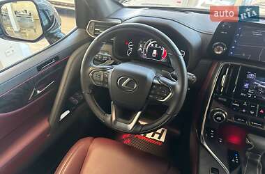 Позашляховик / Кросовер Lexus LX 2022 в 