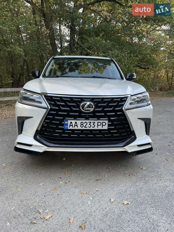 Lexus LX 2011 Lexus LX 2011