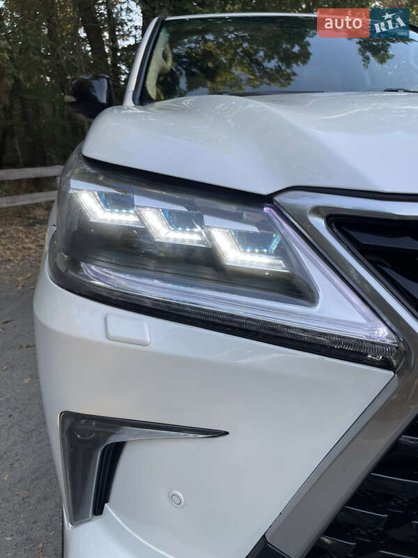 Внедорожник / Кроссовер Lexus LX 2011 в Черкассах