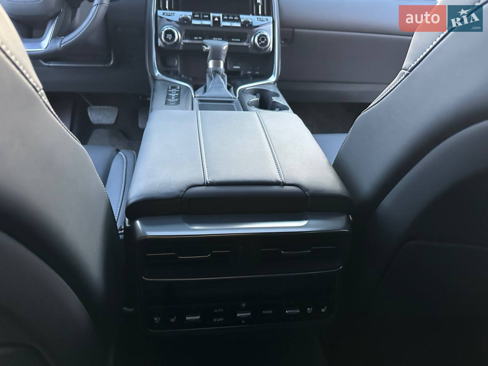 2025 Lexus LX - мініатюра 24