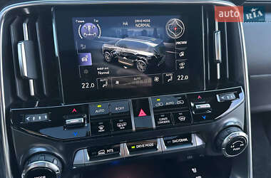 Позашляховик / Кросовер Lexus LX 2025 в 