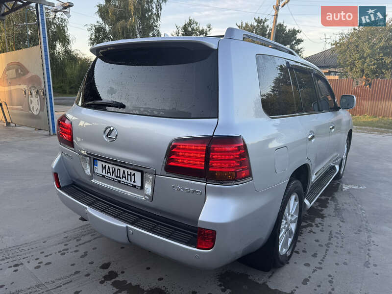 Lexus LX 2008